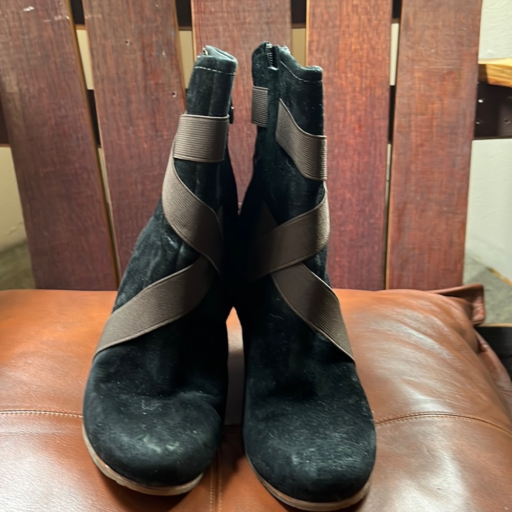 UGG Taleen black suede wedge booties